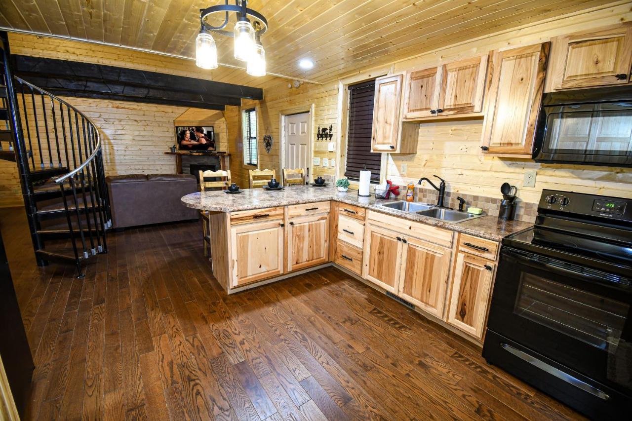 Villa Gatlinburg - Honeymoon Hideaway Extérieur photo